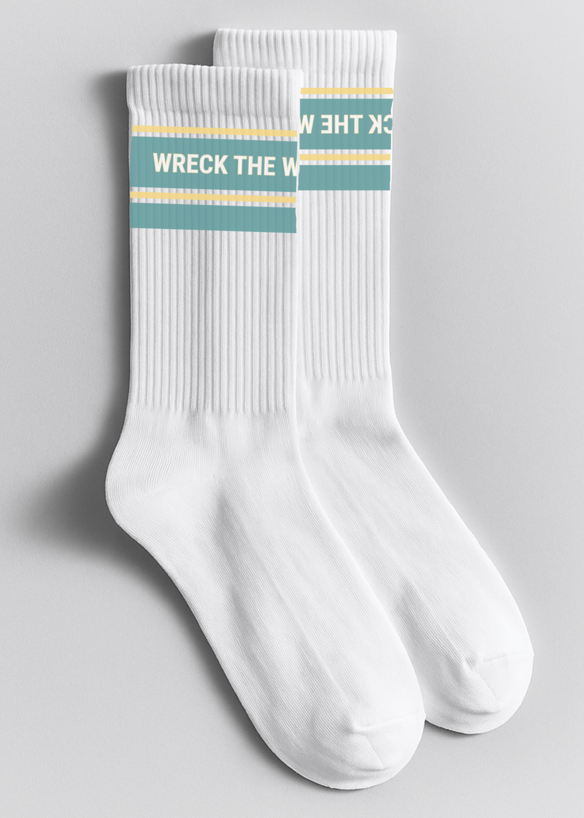 WHITE Socks Tek beden (EU 40–45 arası uyumludur) 3’LÜ SET | SHAPEWRECK WRECK PACK
